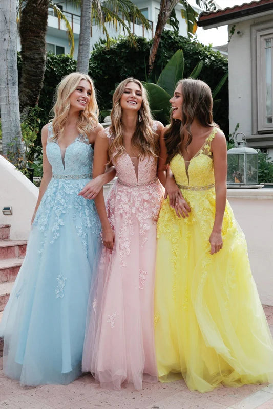 ROSE Floral Applique V-Neck Tulle Gown - CLEARENCE