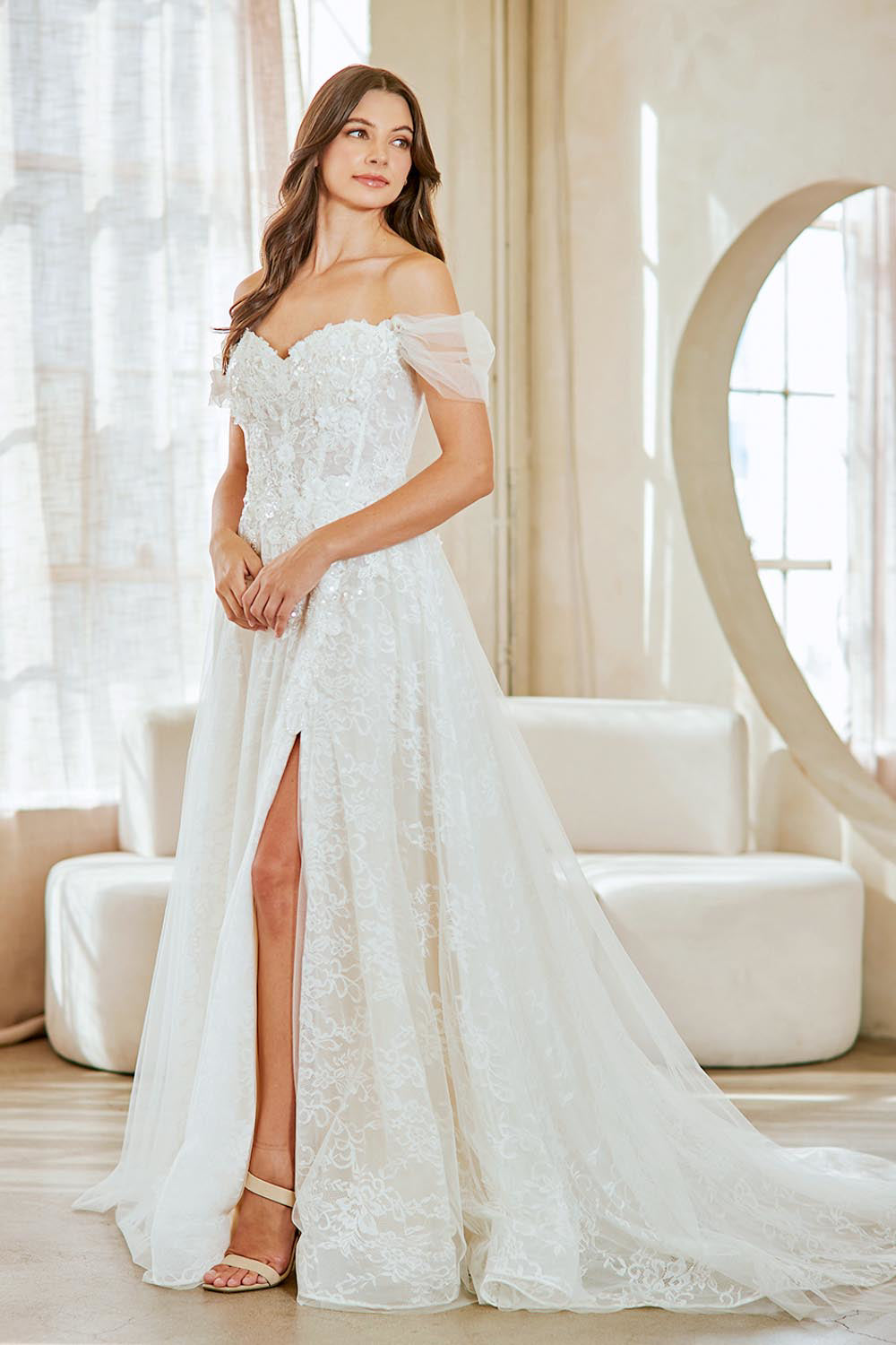 THE ISABELLA BRIDAL GOWN