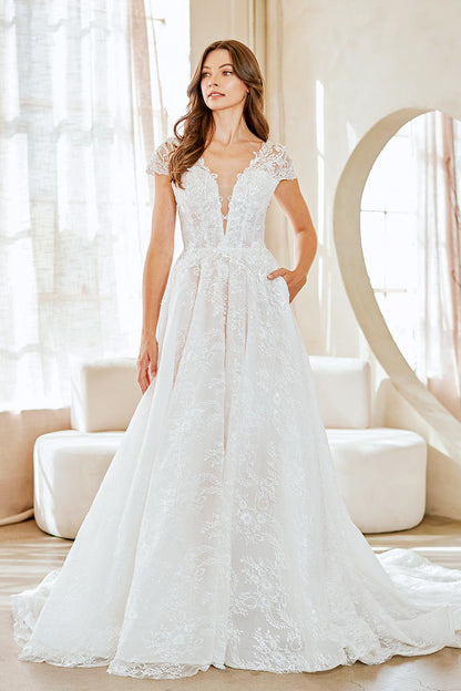 THE EVERMORE BRIDAL GOWN
