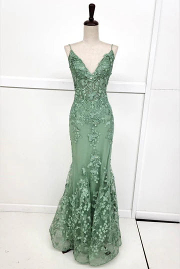 FLOWER 3D EMBROIDERY EVENING DRESS - CLEARENCE