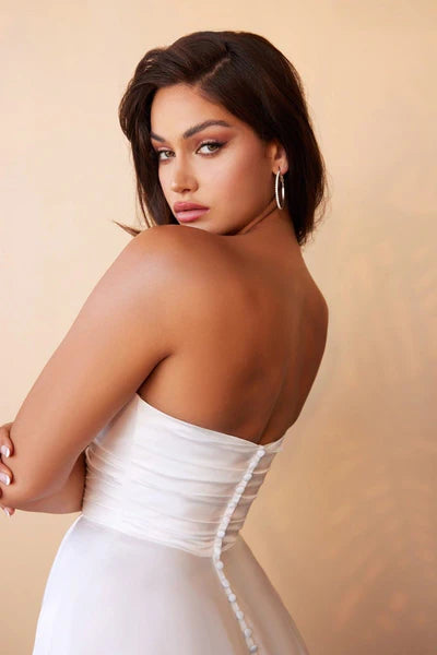 STRAPLESS MODERN WEDDING DRESS