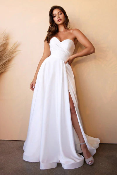 STRAPLESS MODERN WEDDING DRESS